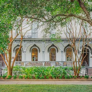 Bed & Breakfast Bellwether House, Savannah