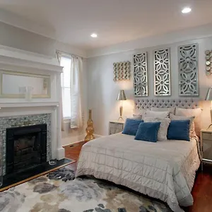 Bed & Breakfast Huge 5 Bed, 5 Bath In Historic Downtown, Savannah